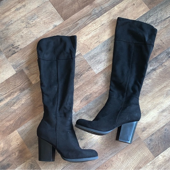 Bamboo black suede knee high chunk heel boots size 9 - Picture 2 of 7